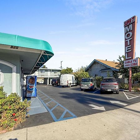 Super 7 Motel Anaheim Dış mekan fotoğraf