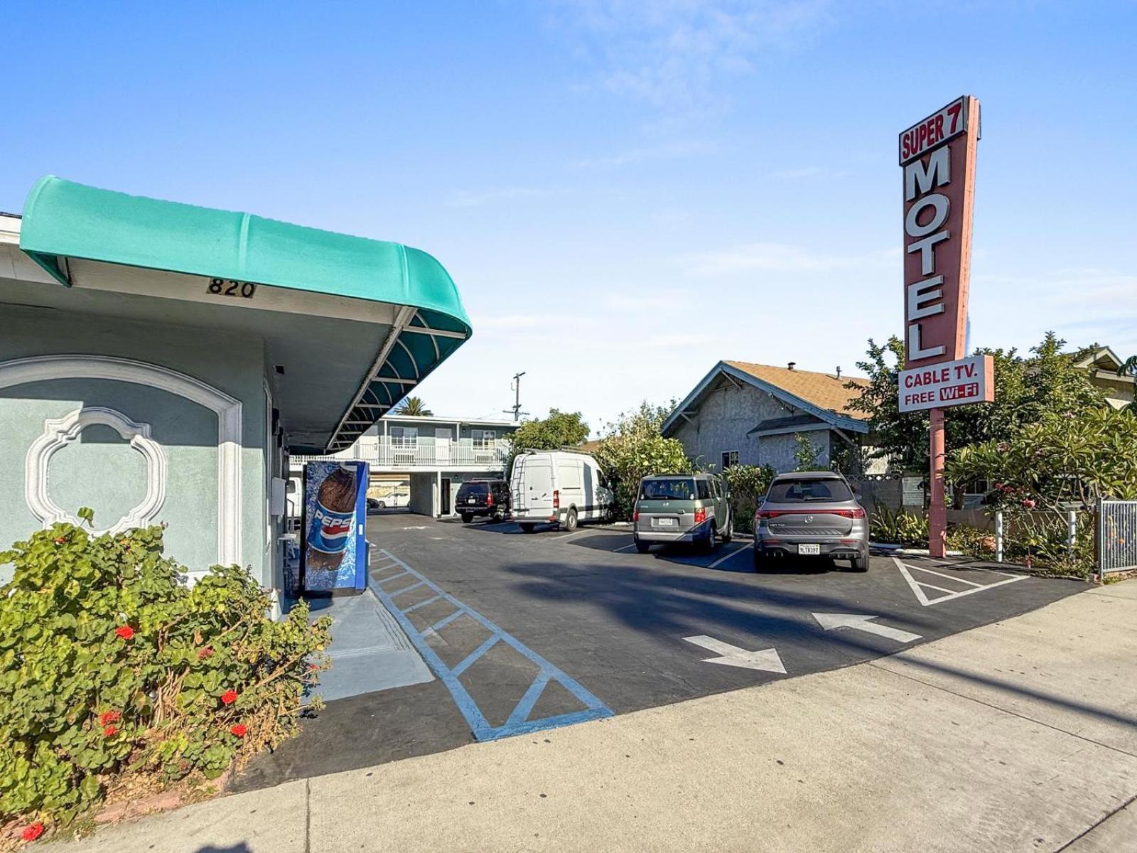 Super 7 Motel Anaheim Dış mekan fotoğraf