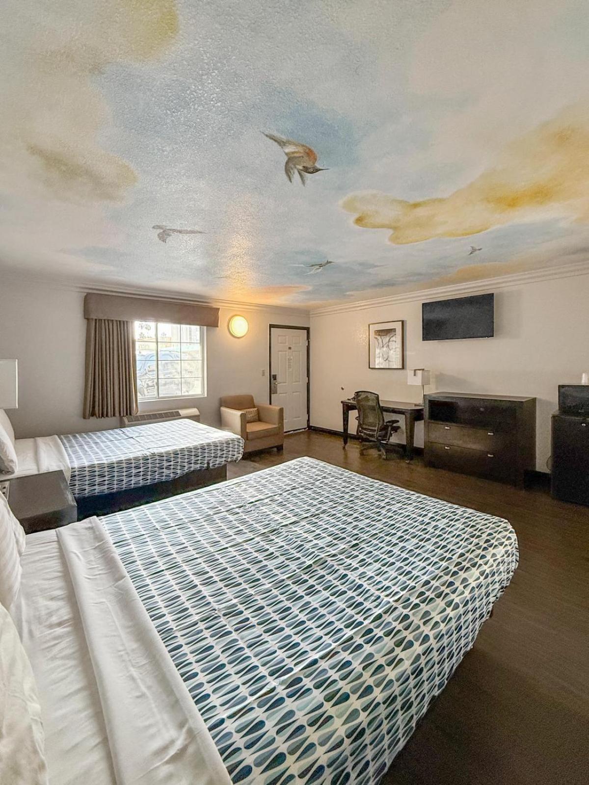 Super 7 Motel - Anaheim Packing District & Disneyland Dış mekan fotoğraf